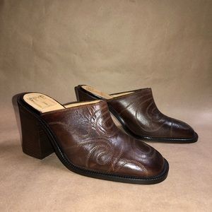 Frye Size 8 B Brown Mules EUC NS15